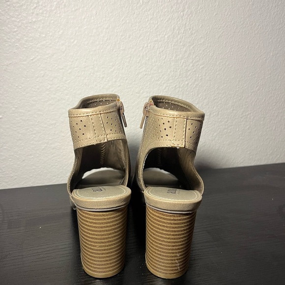 A.N.A Elegant Beige Women's Ankle Boots - Picture 2 of 4